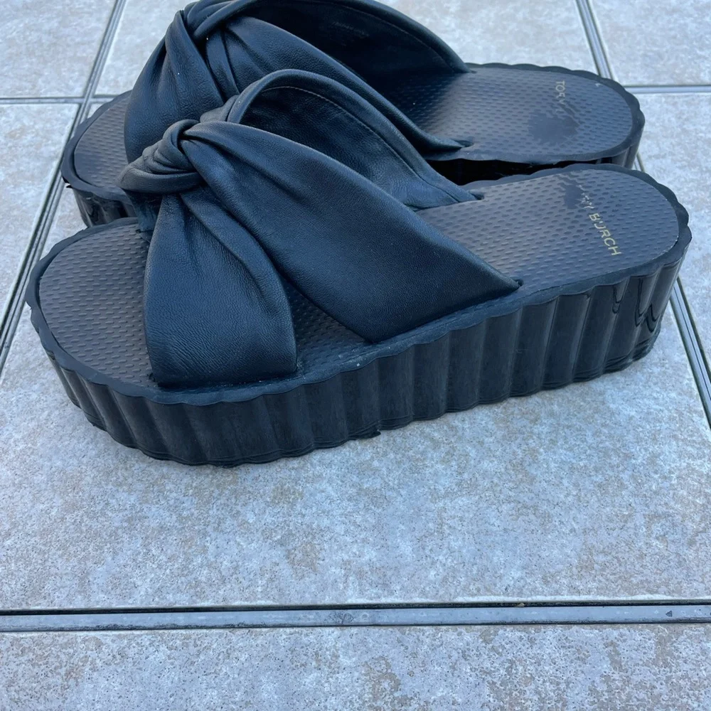 Tory Burch Knotted Scalloped Wedge Black Leather Platform Slide